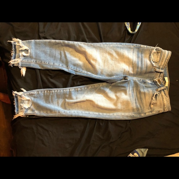 Kancan signature distressed ankle jeans. EUC - Picture 2 of 5